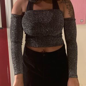 Glitter top with sleeves